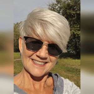 Meet your Posher, Linda